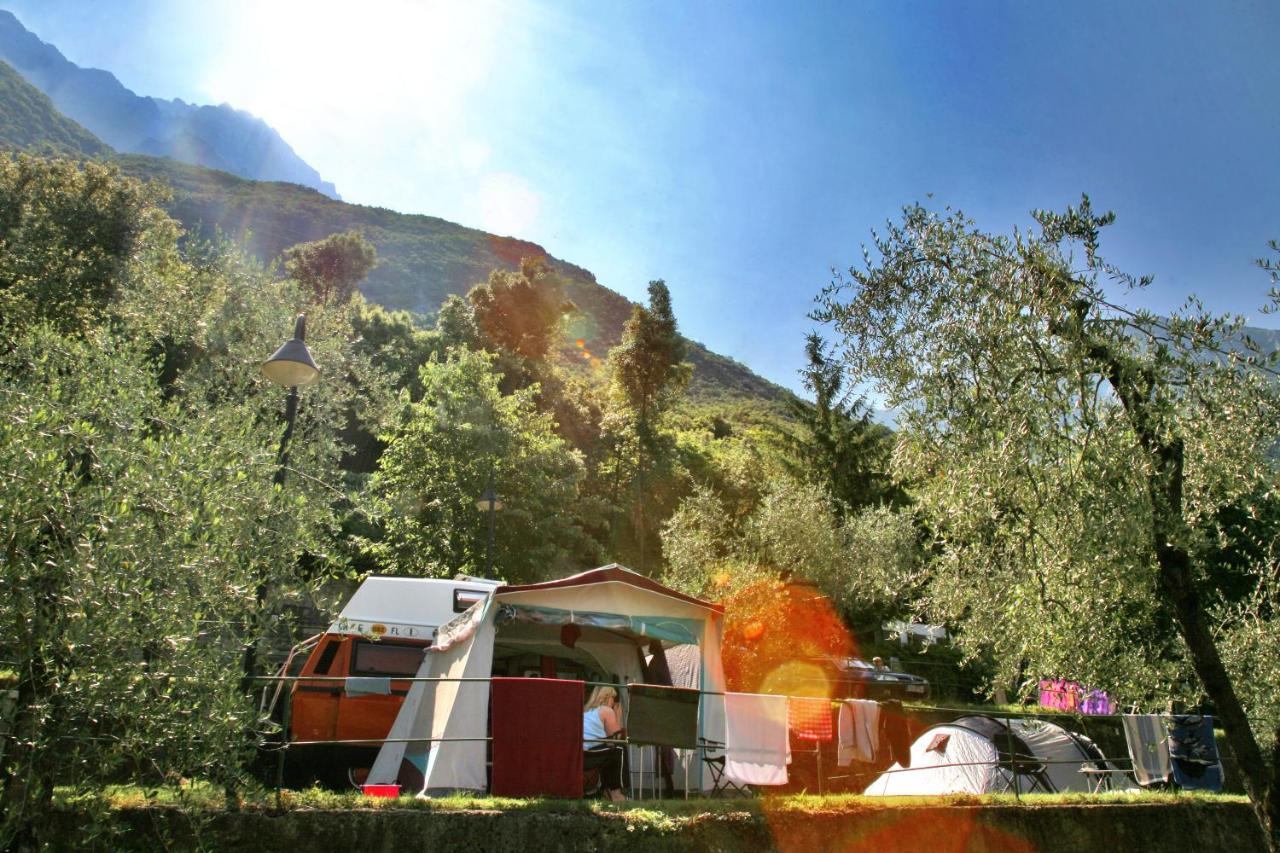 Camping Alpino - Nature Village มัลเชซิเน ภายนอก รูปภาพ