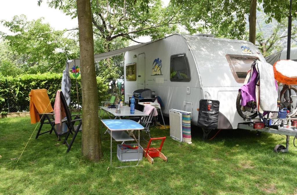 Camping Alpino - Nature Village มัลเชซิเน ภายนอก รูปภาพ